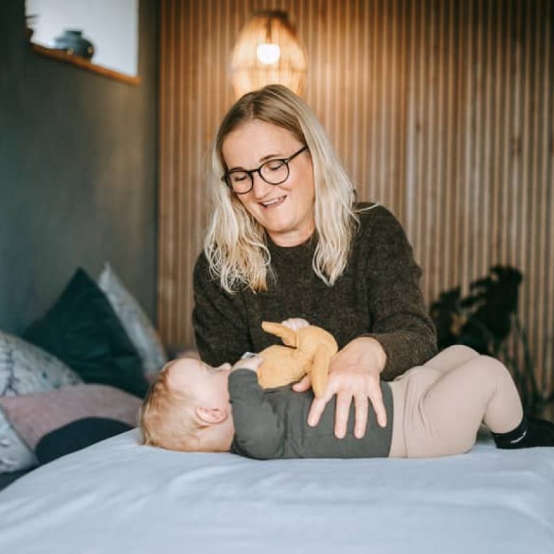 stramt tungebånd - baby for behandling efter klip af tungebånd