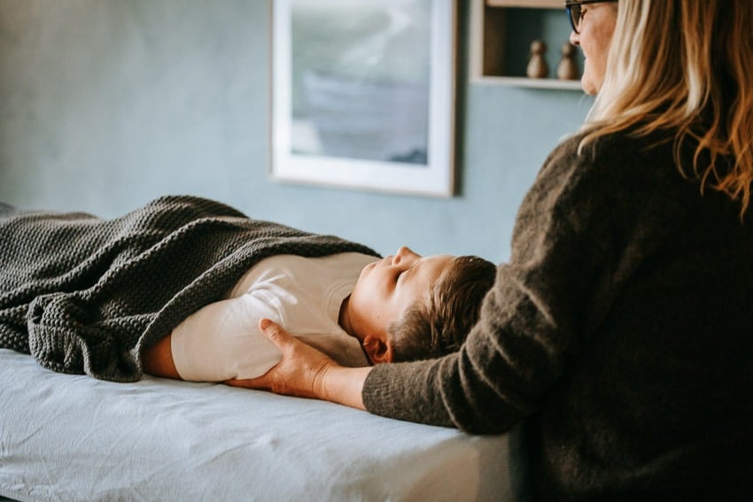 Søvnproblemer ved børn og unge og voksne - få hjælp til at falde i søvn